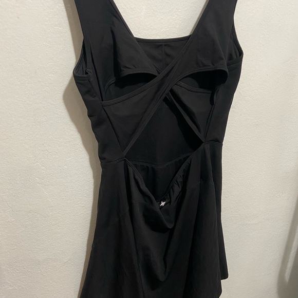 NWT HALARA Softly Zero Eezy Peezy Tennis Dress (w/ pull down shorts!) - Picture 7 of 8